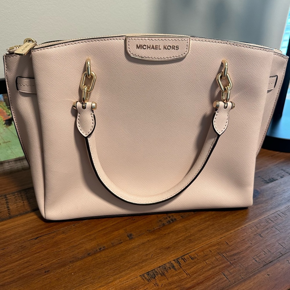 Michael Kors light pink crossbody bag